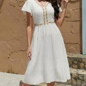 Elegant White Midi Dress